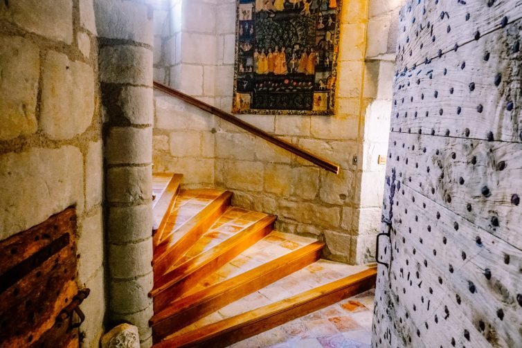 Templars Castle, Communal Spaces, CS, holiday chateau france, rent castle in france, chateau accommodation bordeaux (7)