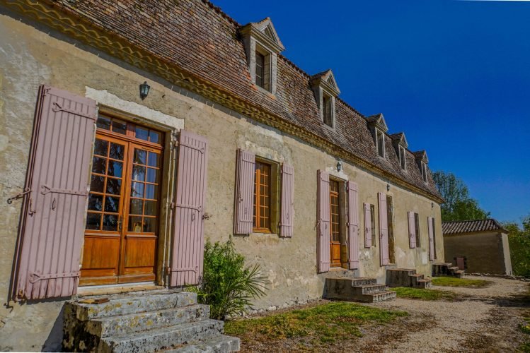 Templars Castle for 20 to 45 people – Chateau in France to Rent ...